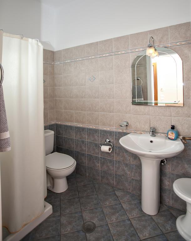 Hotel Arxontiko Wyspa Wyspa Tinos Zewnętrze zdjęcie